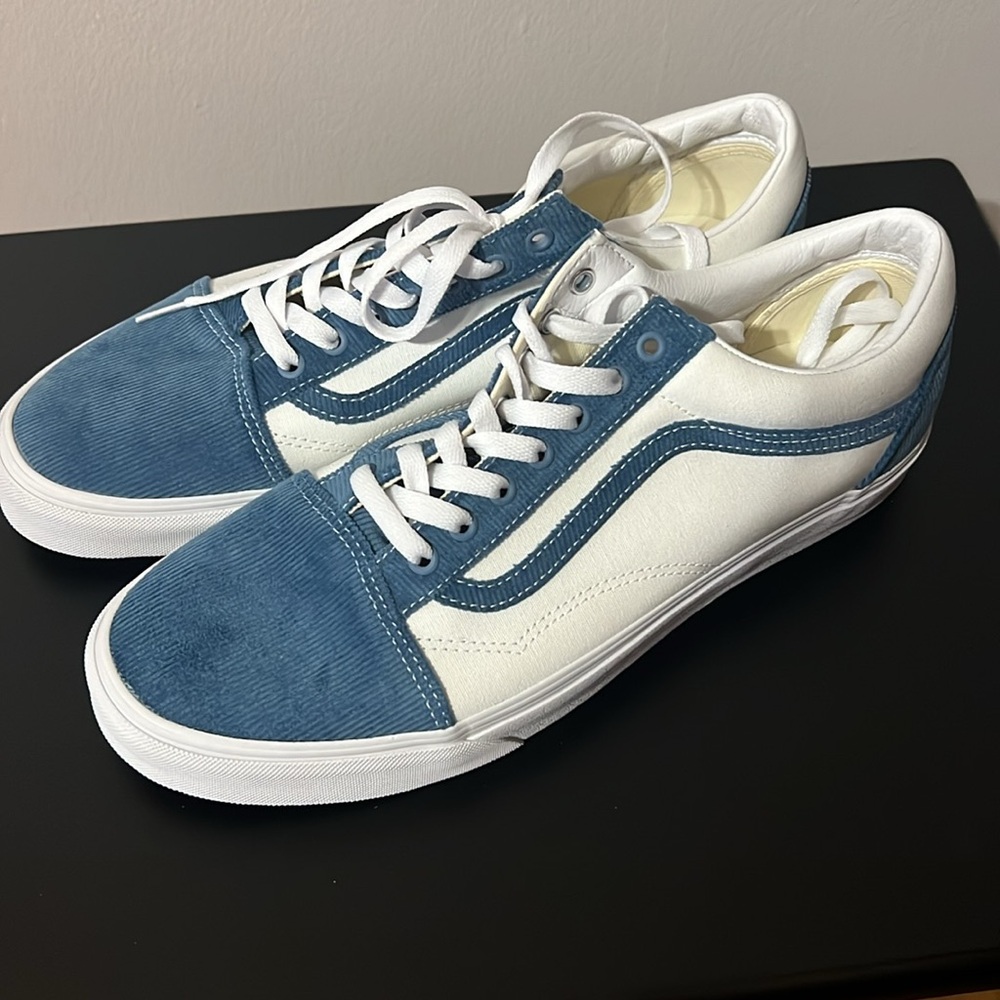 Men’s Blue/White Old Skool Vans